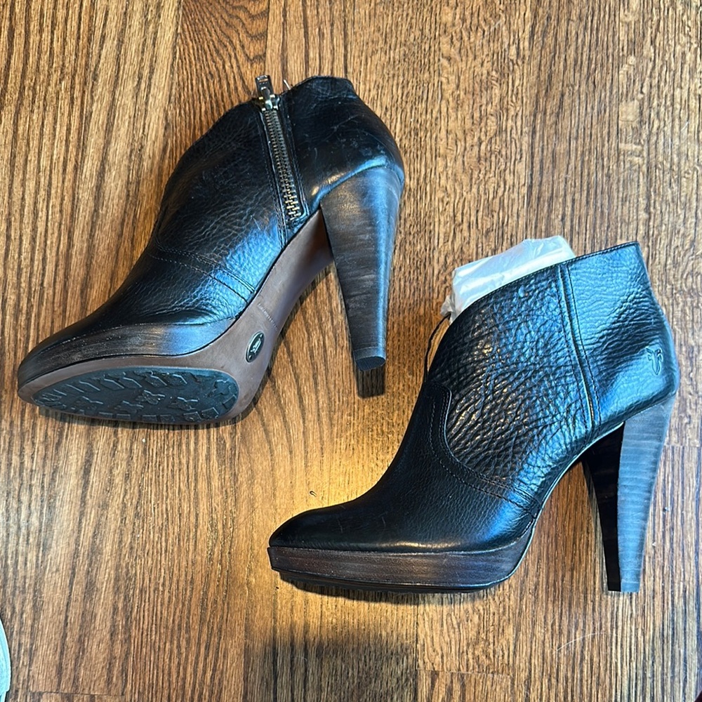 New Sexy Frye Harlow Campus Bootie black 8.5